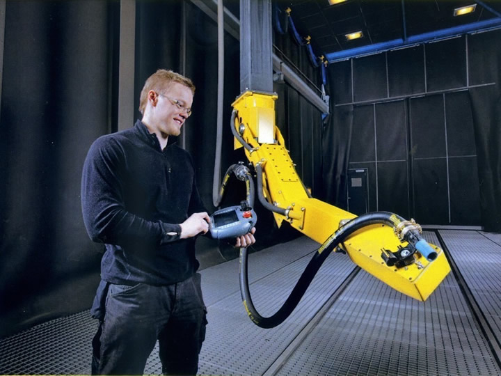 機(jī)器人噴砂房 機(jī)器人噴砂房